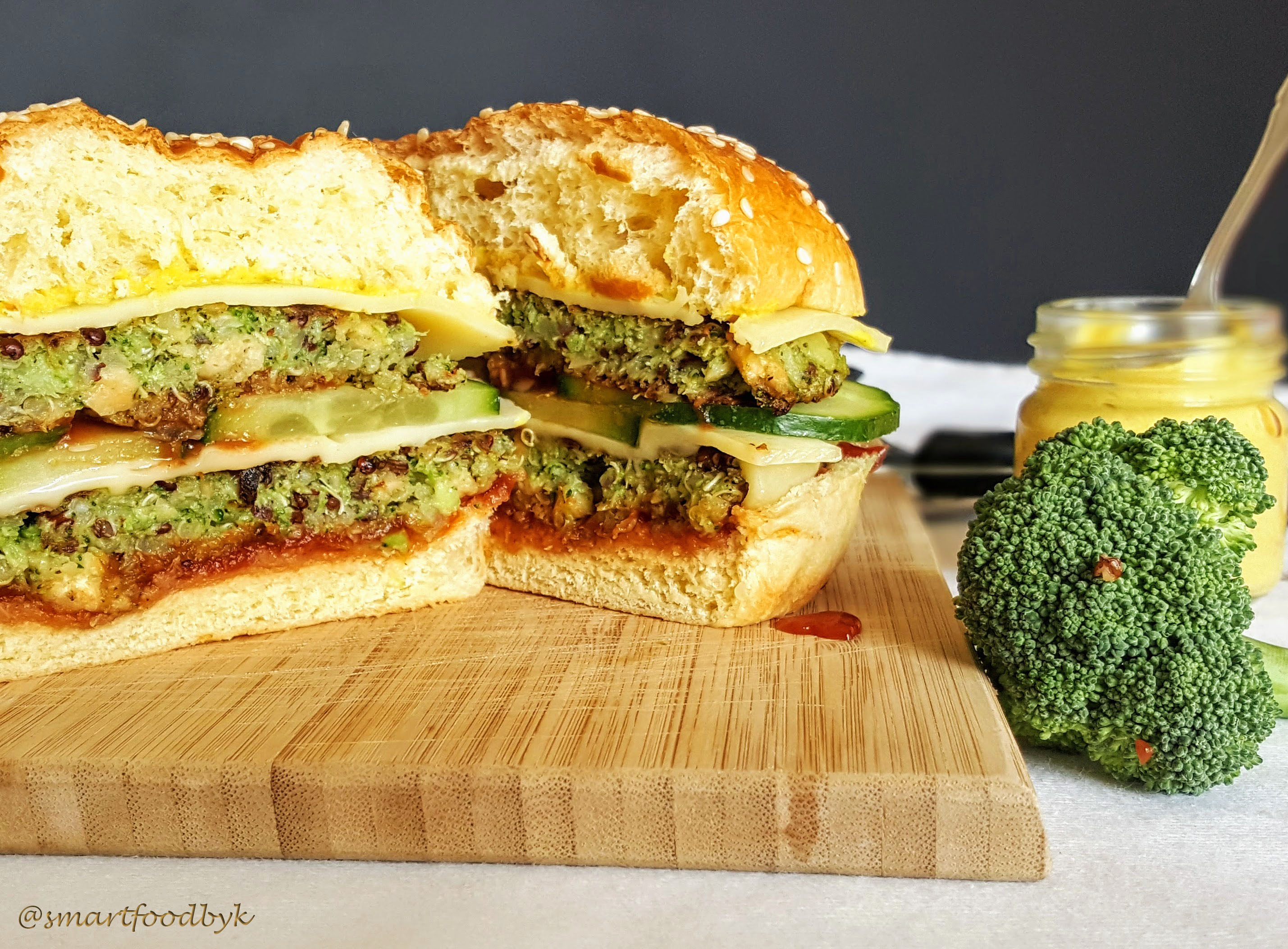 Broccoli quinoa double veggie burger