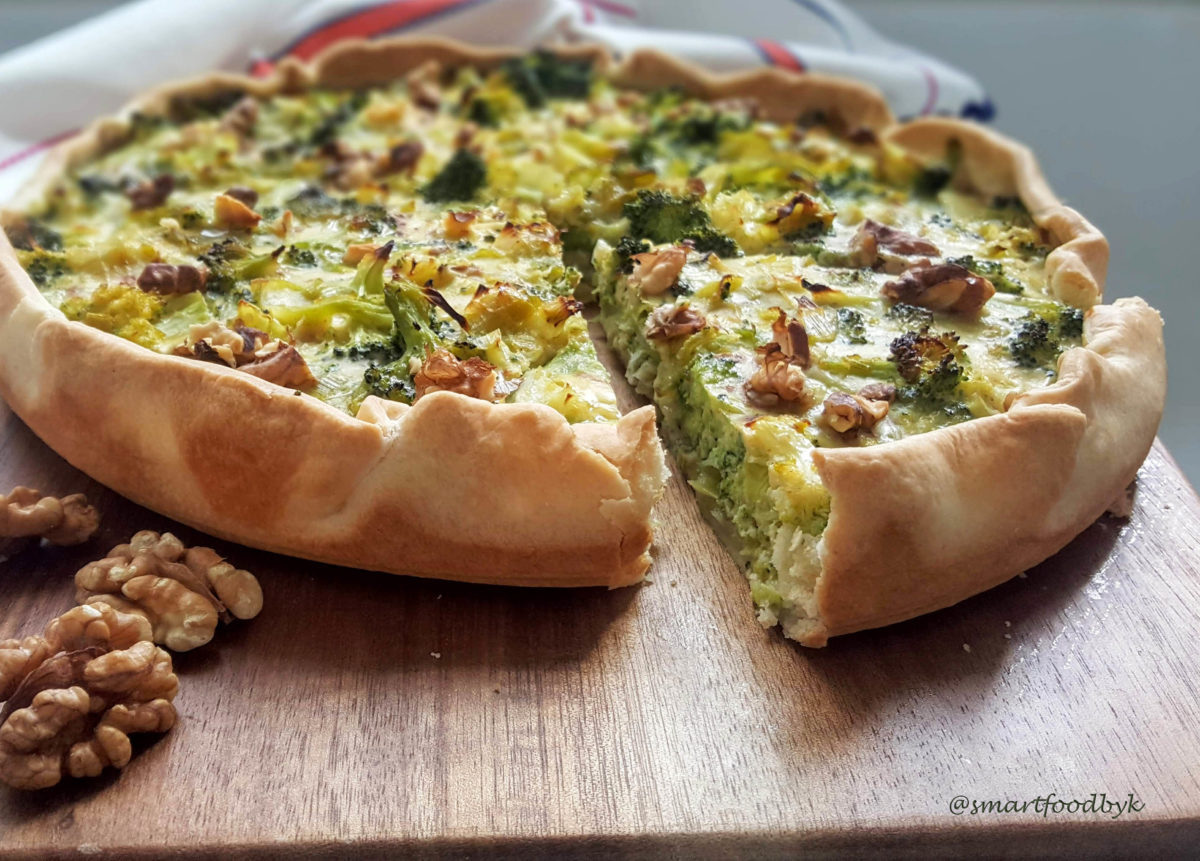 Broccoli quiche with Roquefort and walnuts