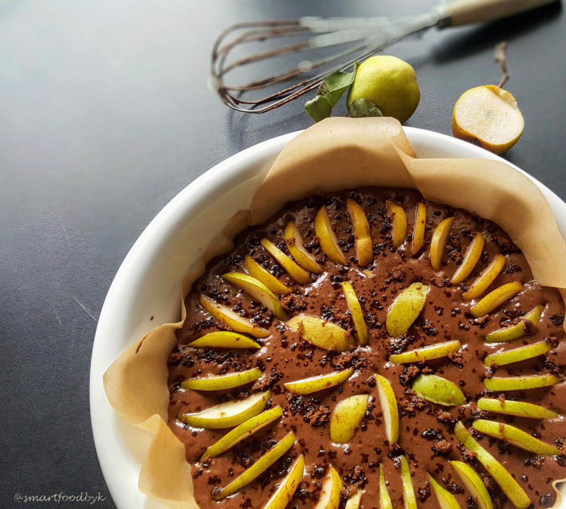 Gateau aux poires prêt à enfourner.