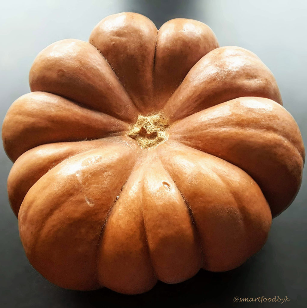 Courge musquée (courge muscade). Cheese pumpkin (sort of a winter squash).