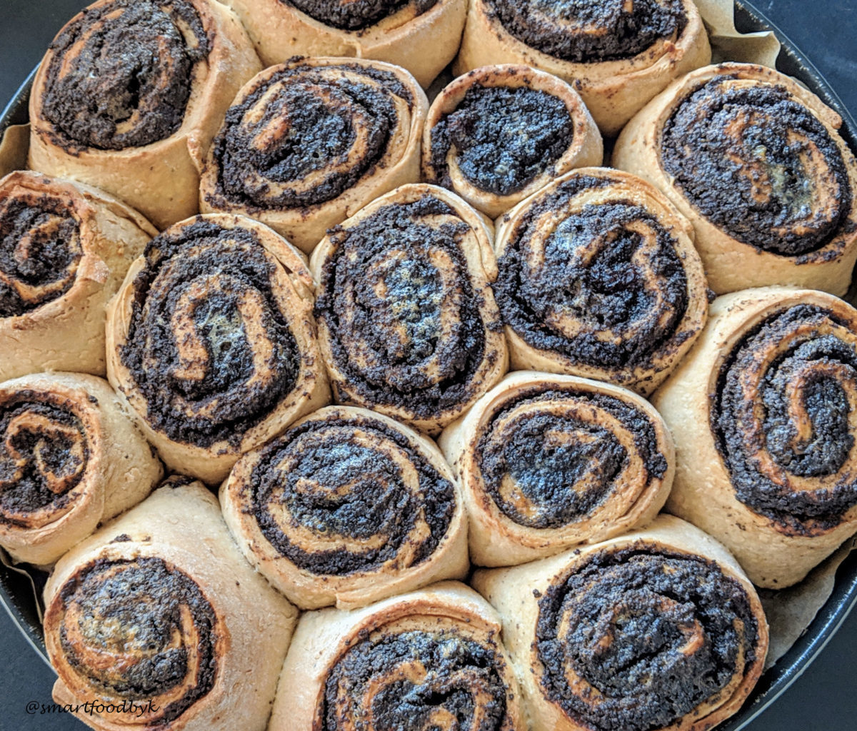 Orange scented poppy seed rolls with raisins