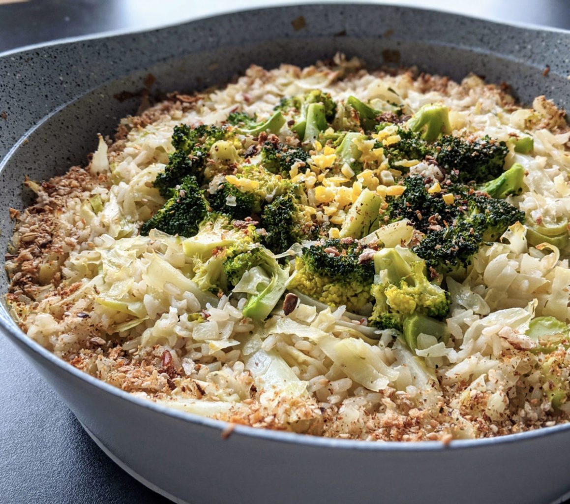 Broccoli and cabbage rice bake casserole