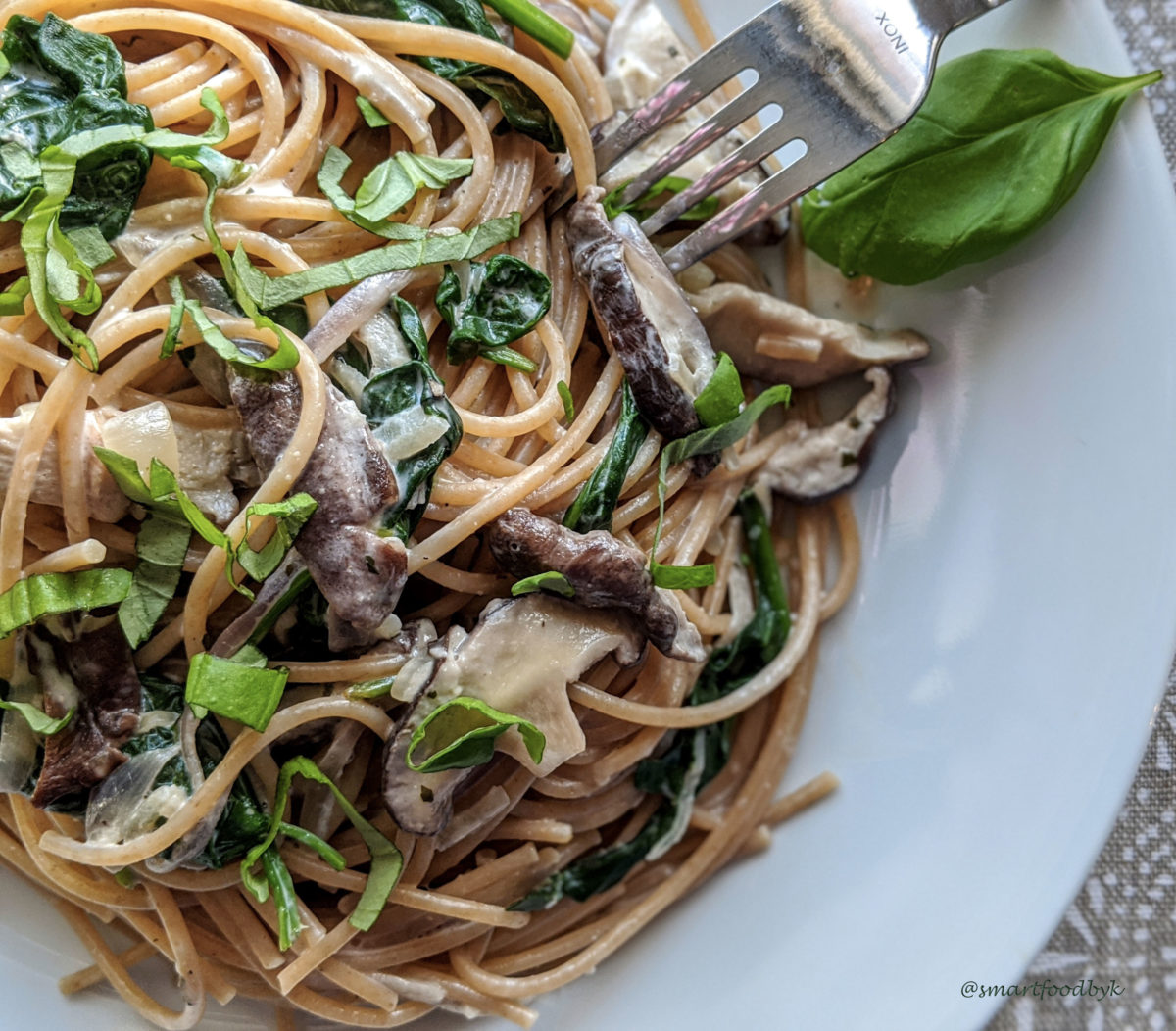 Shiitake, spinach and coconut cream pasta