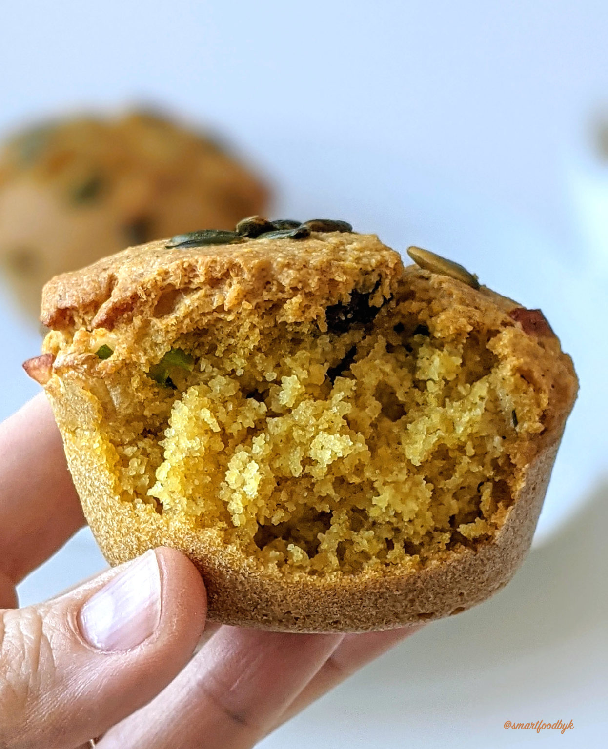 Vegan Polenta Muffins with Red Pepper &amp; Shiitake - Smart Food by K